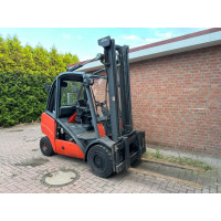 Linde H30 Diesel Gabelstapler mit Seitenschieber