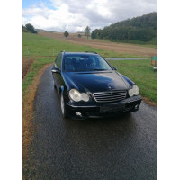 Mercedes  2.7   Автомат 2004 рік
