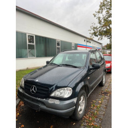 Mercedes  2.7 Дизель  Автомат 2000 рік