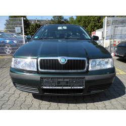 Skoda Octavia 1.6 Бензин  Механіка 2004 рік