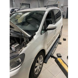 Volkswagen Golf 2.0 Дизель  Автомат 2011 рік