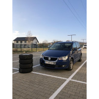Volkswagen Touran 1.4 Бензин  Автомат 2009 рік