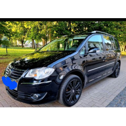 Volkswagen Touran  Дизель  Автомат 2010 рік