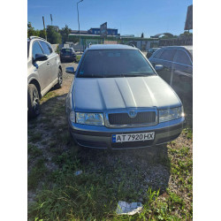 Авто Skoda Octavia 2005 бензин