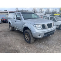 Nissan Navara      рік