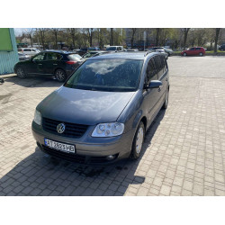 Volkswagen Touran 1.6 Бензин  Механіка  рік