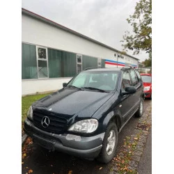 Mercedes  2.7 Дизель  Автомат 2000 рік